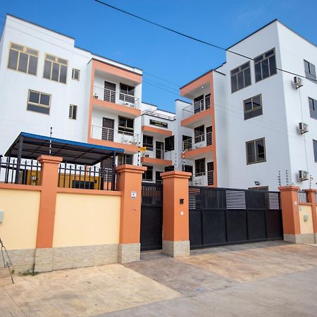 Washington Apartments - Just 25Mins Drive From The Airport Kwashieman Exterior photo
