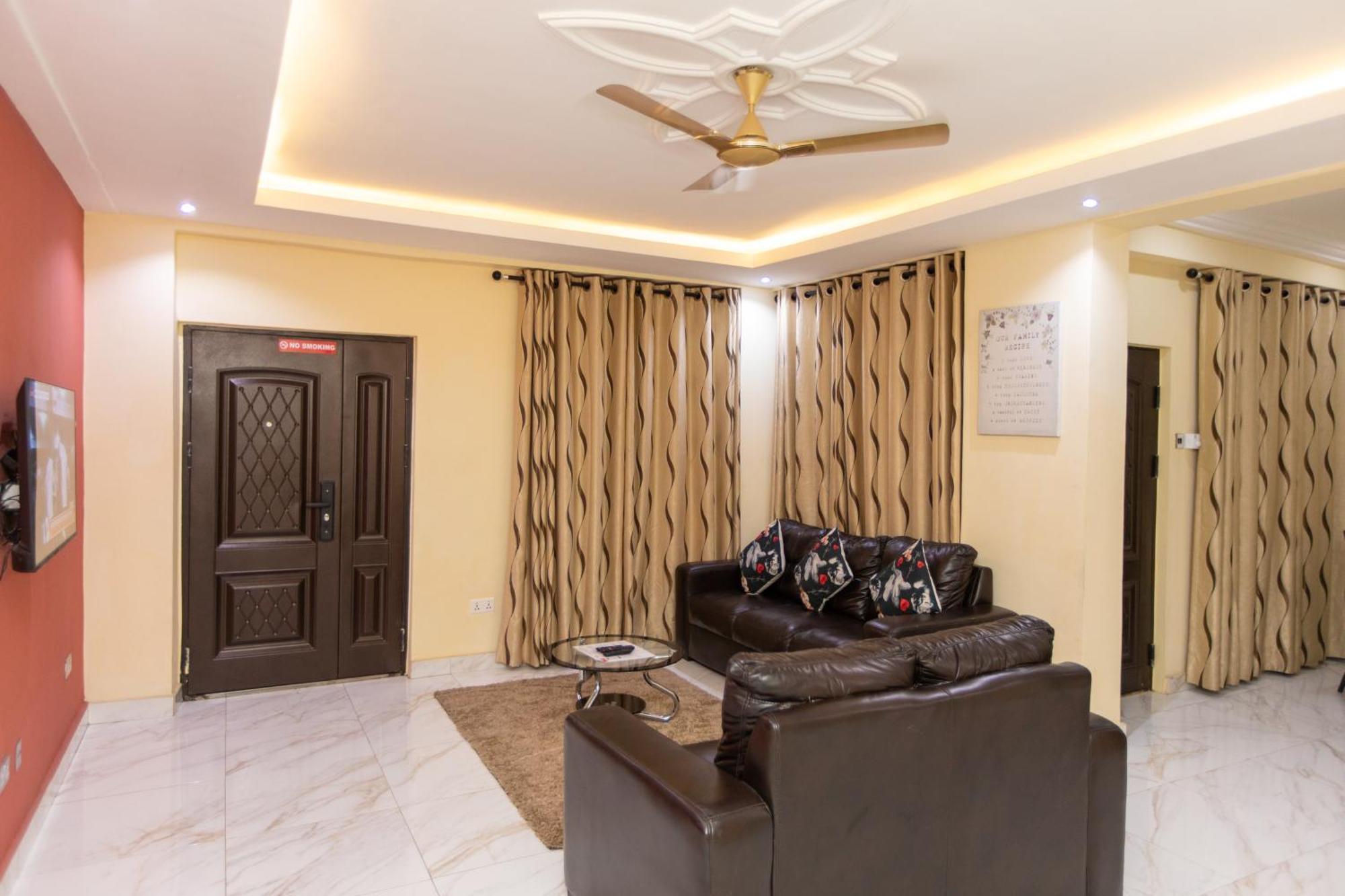 Washington Apartments - Just 25Mins Drive From The Airport Kwashieman Exterior photo